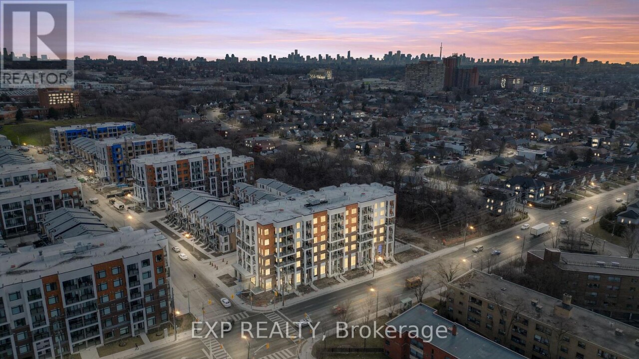 165-165 Canon Jackson Dr in Toronto, ON - Building Photo