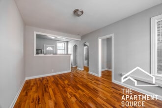 4418 N Wolcott Ave, Unit 3B in Chicago, IL - Foto de edificio - Building Photo