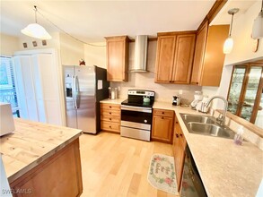 1820 Kings Lake Blvd in Naples, FL - Building Photo - Building Photo