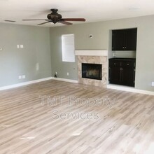 9920 Trapani Way in Elk Grove, CA - Building Photo - Building Photo