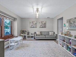 54 Hidden Ridge Dr in Syosset, NY - Building Photo - Building Photo