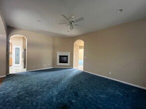 427 Sea Cove Dr in Ripon, CA - Building Photo - Building Photo