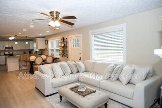 6551 Hog Mountain Rd in Bogart, GA - Building Photo - Building Photo
