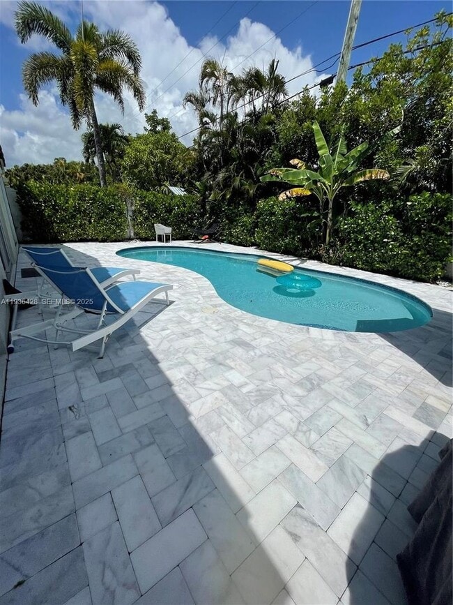 property at 3315 SW 49th St