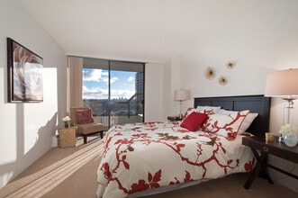 Brentlawn Towers in Burnaby, BC - Building Photo - Building Photo