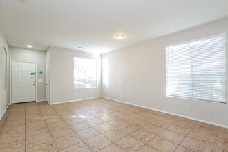 6651 W Townley Ave in Glendale, AZ - Foto de edificio - Building Photo