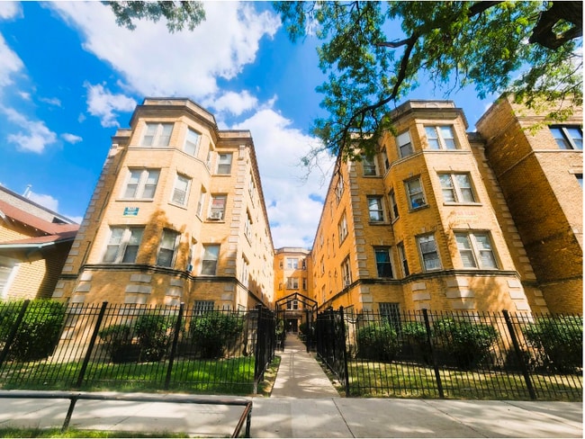 4827 N Springfield Ave, Unit 3A