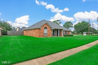 2327 Middle Creek Blvd in Bossier City, LA - Building Photo - Building Photo