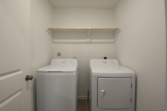 2823 Cedar Rock St in League City, TX - Foto de edificio - Building Photo