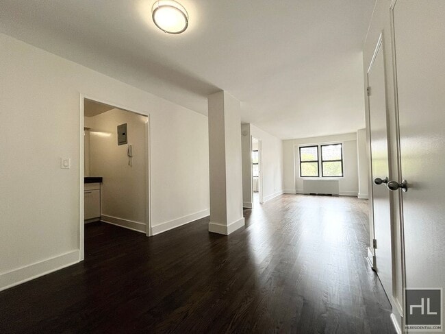 EAST 63 STREET in New York, NY - Building Photo - Building Photo