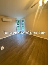 1240 N Black Horse Pike in Williamstown, NJ - Building Photo - Building Photo