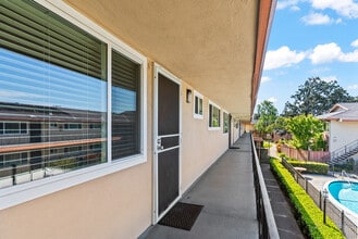 1375 Phelps Ave, Unit 9 in San Jose, CA - Building Photo - Building Photo