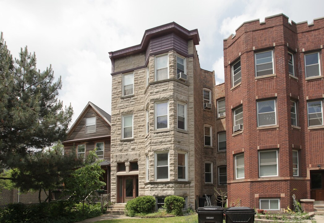 5468 S Ridgewood Ct in Chicago, IL - Foto de edificio
