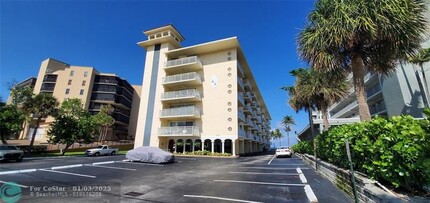 1161 Hillsboro Mile in Hillsboro Beach, FL - Foto de edificio - Building Photo