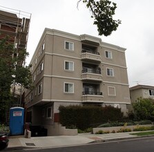 Residential Condominiums in Los Angeles, CA - Building Photo - Building Photo