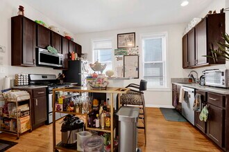 1903 W Dickens Ave in Chicago, IL - Building Photo - Building Photo