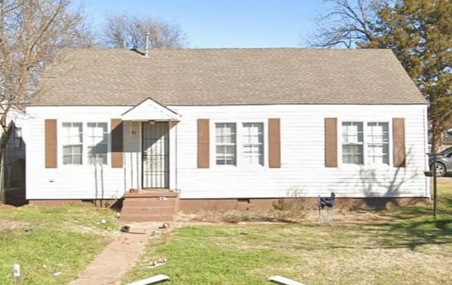 701 SW Monroe Ave in Lawton, OK - Building Photo - Building Photo
