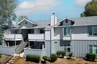 Sierra Oaks in Cameron Park, CA - Building Photo - Building Photo