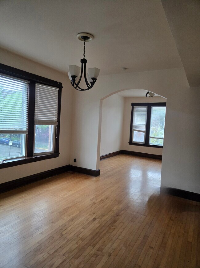 3259 W Potomac Ave, Unit 2 in Chicago, IL - Building Photo - Building Photo