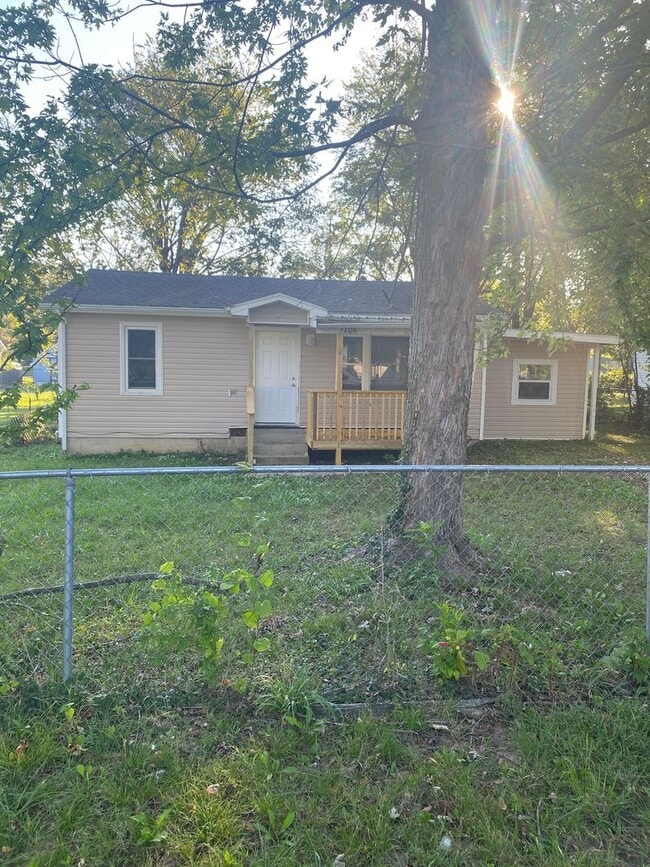 property at 1206 N Brown Ave