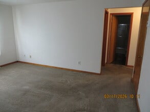 4222 Mellen Dr in Anderson, IN - Foto de edificio - Building Photo