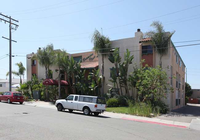 Bramson Place in San Diego, CA - Foto de edificio - Building Photo