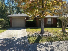 672 Carrier Dr in Pensacola, FL - Building Photo