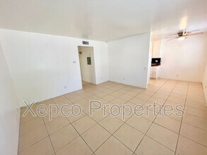 594 E Chuckwalla Rd in Palm Springs, CA - Building Photo - Building Photo