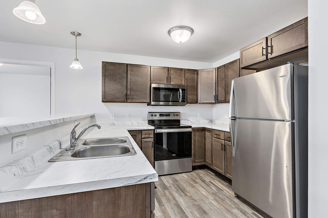 Red Rock Apartments in Rapid City, SD - Building Photo