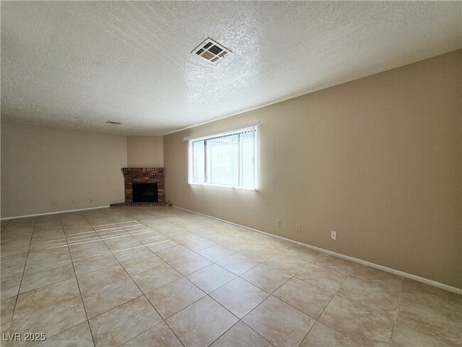 6917 Mendon Ln in Las Vegas, NV - Building Photo - Building Photo