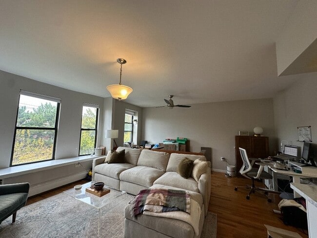 191A Richards St, Unit 3 in Brooklyn, NY - Foto de edificio - Building Photo