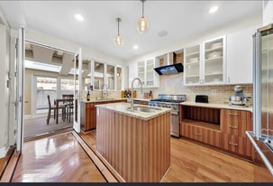 32 E 74th St, Unit 1 in New York, NY - Building Photo