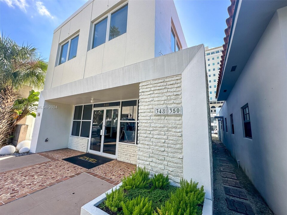 350 Minorca Ave in Coral Gables, FL - Building Photo