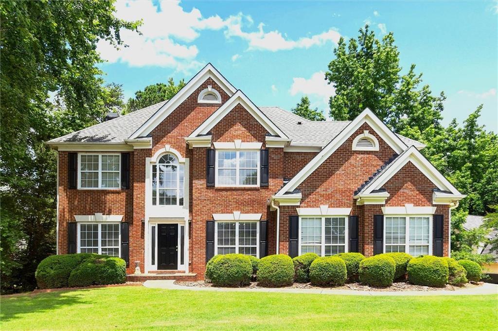 194 Lake Ruby Dr in Suwanee, GA - Building Photo
