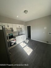 929 Madison Ave in Scranton, PA - Building Photo - Building Photo