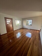 1324 Meadow Rd in Columbus, OH - Foto de edificio - Building Photo