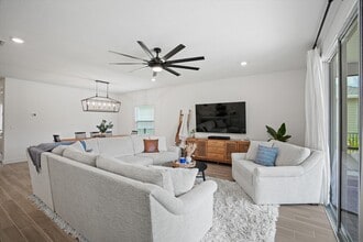 294 Varner Way in St. Augustine, FL - Foto de edificio - Building Photo