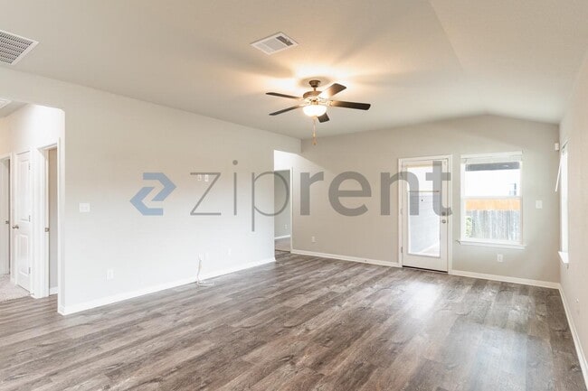 1520 Homestead Farms Dr in Round Rock, TX - Building Photo - Building Photo