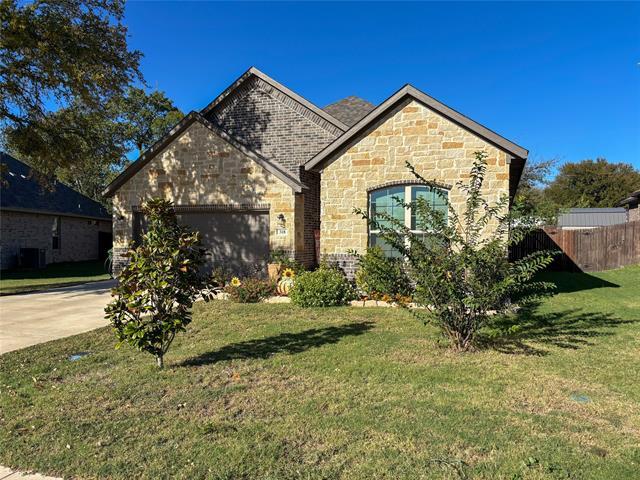 318 Osage Ct in Krum, TX - Building Photo - Building Photo