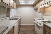 Rolling Ridge Apartments in Chino Hills, CA - Building Photo - Interior Photo