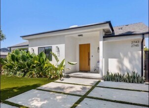2743 N Keystone St in Burbank, CA - Building Photo - Building Photo