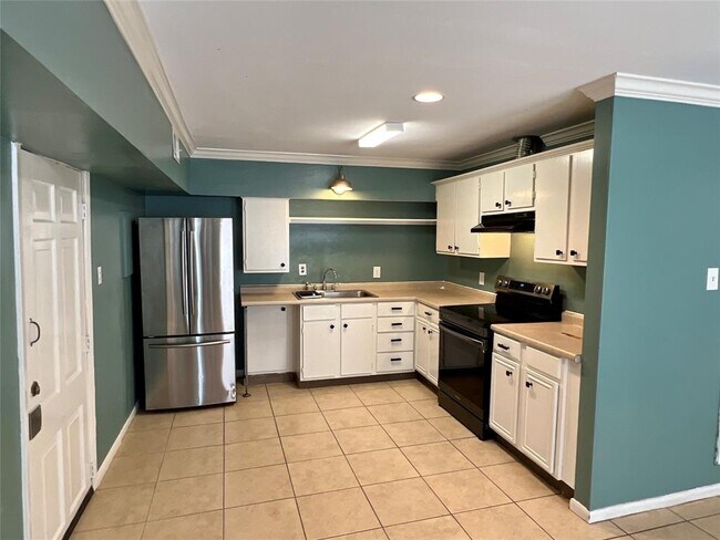 2808 Columbia St photo'