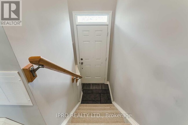1380-1380 Costigan Rd in Milton, ON - Building Photo - Building Photo