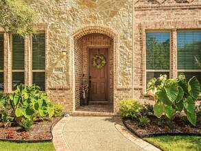 1203 Autumn Mist Way in Arlington, TX - Building Photo - Building Photo