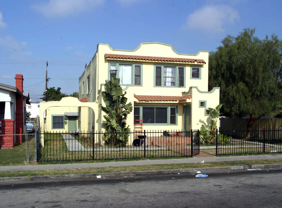 6703 Malabar St in Huntington Park, CA - Foto de edificio