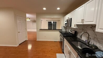 89 Chariot Ct in Piscataway, NJ - Building Photo - Building Photo