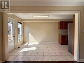 49 Selkirk Dr in Richmond Hill, ON - Building Photo - Building Photo