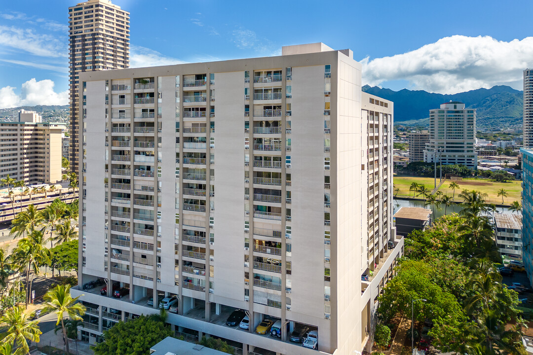 The Keoni Ana in Honolulu, HI - Foto de edificio