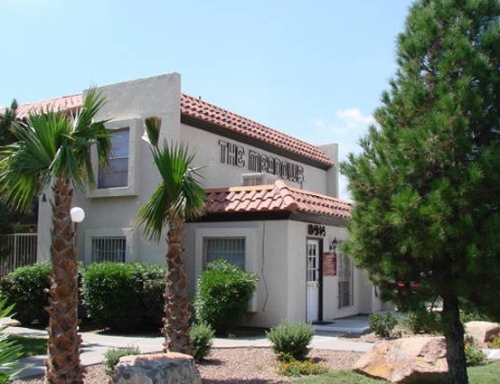 The Meadows in El Paso, TX - Foto de edificio - Building Photo