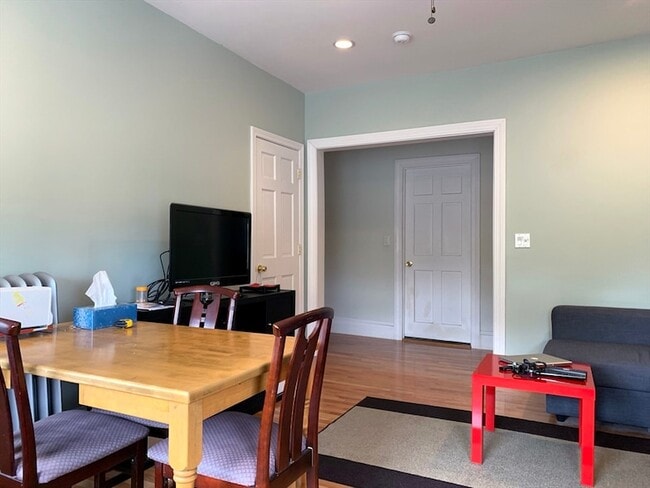 125 Park Dr in Boston, MA - Building Photo - Building Photo